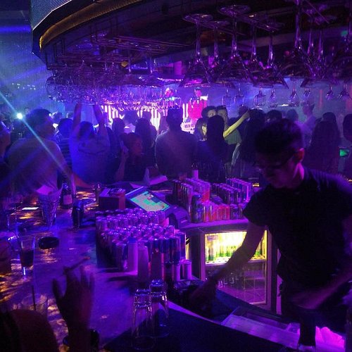 广州十大顶级酒吧有哪些?这几家氛围感拉满值得去!